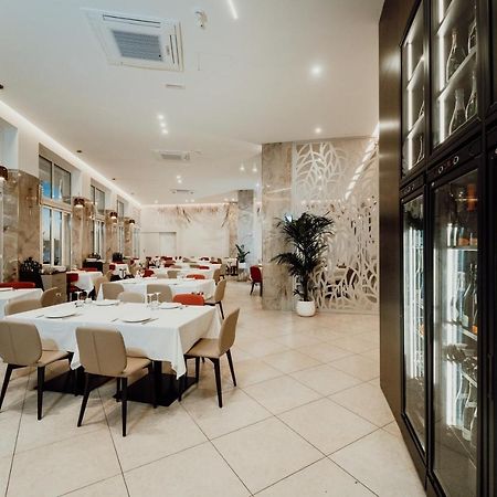 Hotel Falli Порто-Чезарео Экстерьер фото